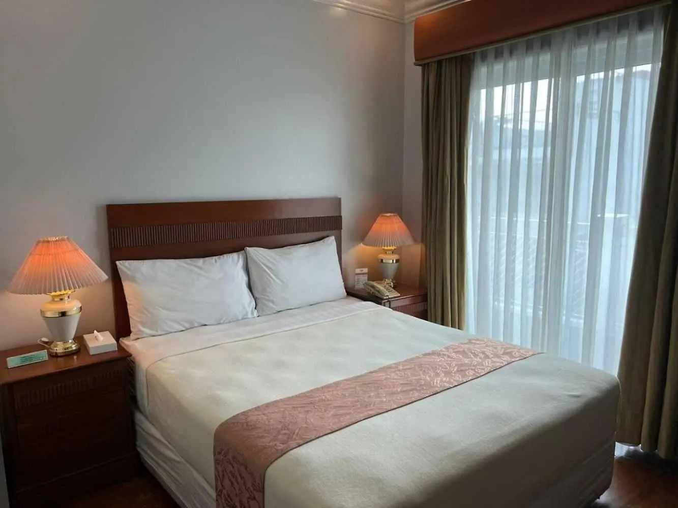 Collection O Vip Suites, Near Pnr Pasay Evangelista, Makati Manila Makati City Philippines
