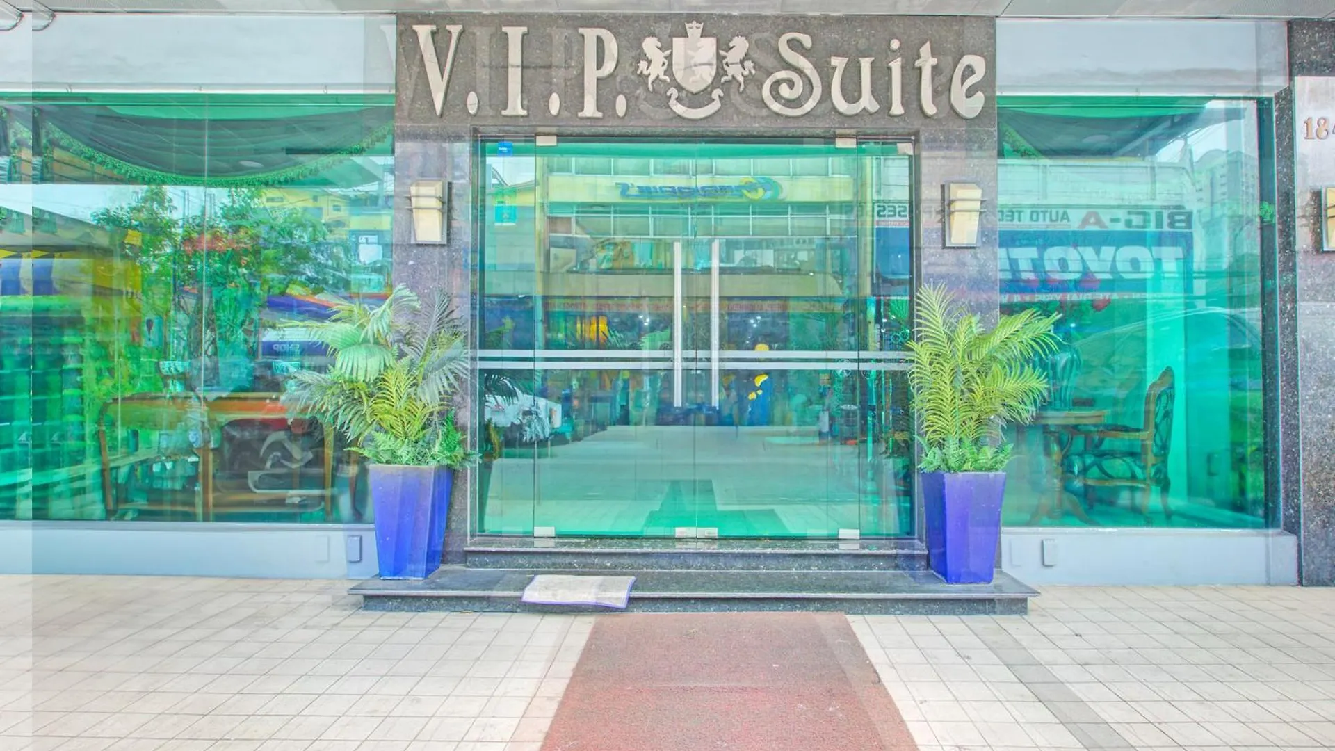 Collection O Vip Suites, Near Pnr Pasay Evangelista, Makati Manila Makati City
