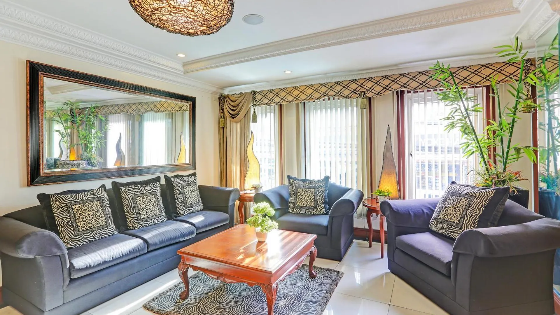 Hotel Collection O Vip Suites, Near Pnr Pasay Evangelista, Makati Manila Makati City