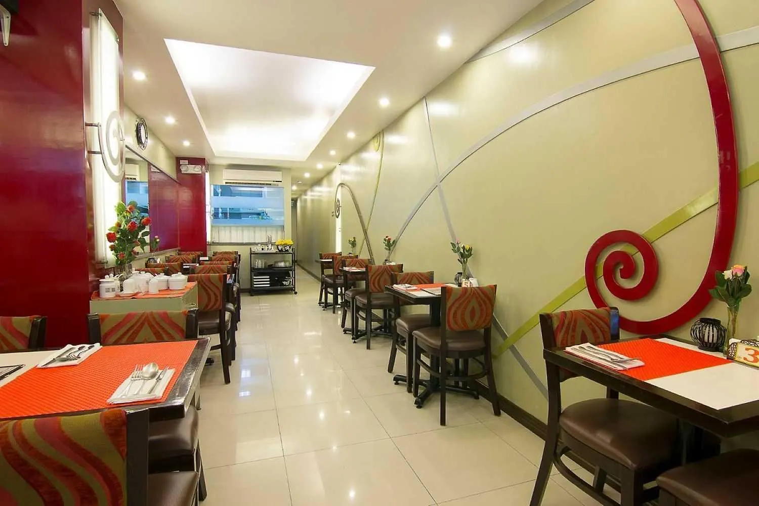 *** Hotel Collection O Vip Suites, Near Pnr Pasay Evangelista, Makati Manila Makati City Philippines
