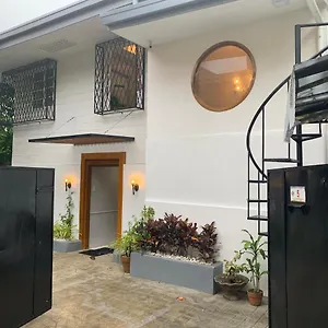 Hotel Courtyard